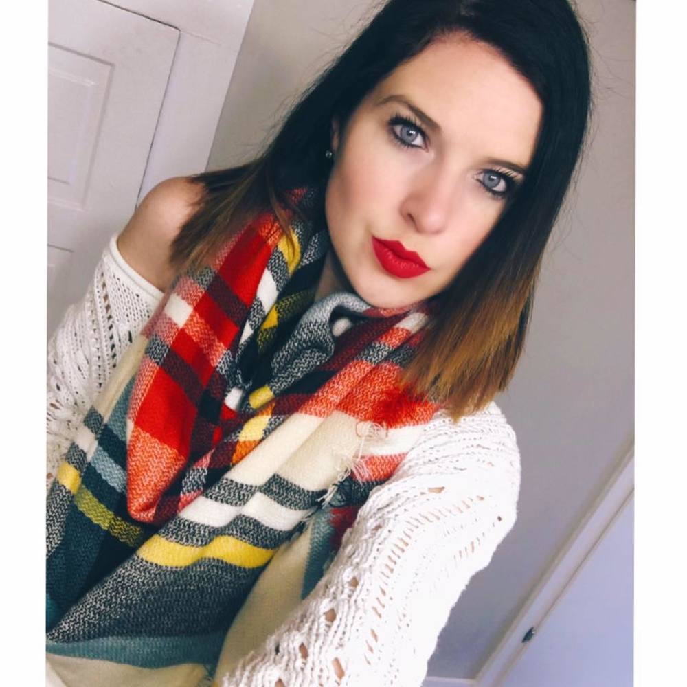 Meet your Posher, Amanda
